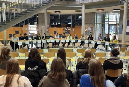 Alumni-StudienbotschafterInnen in J2 (07.11.23)